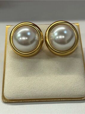 Stunning vintage earrings